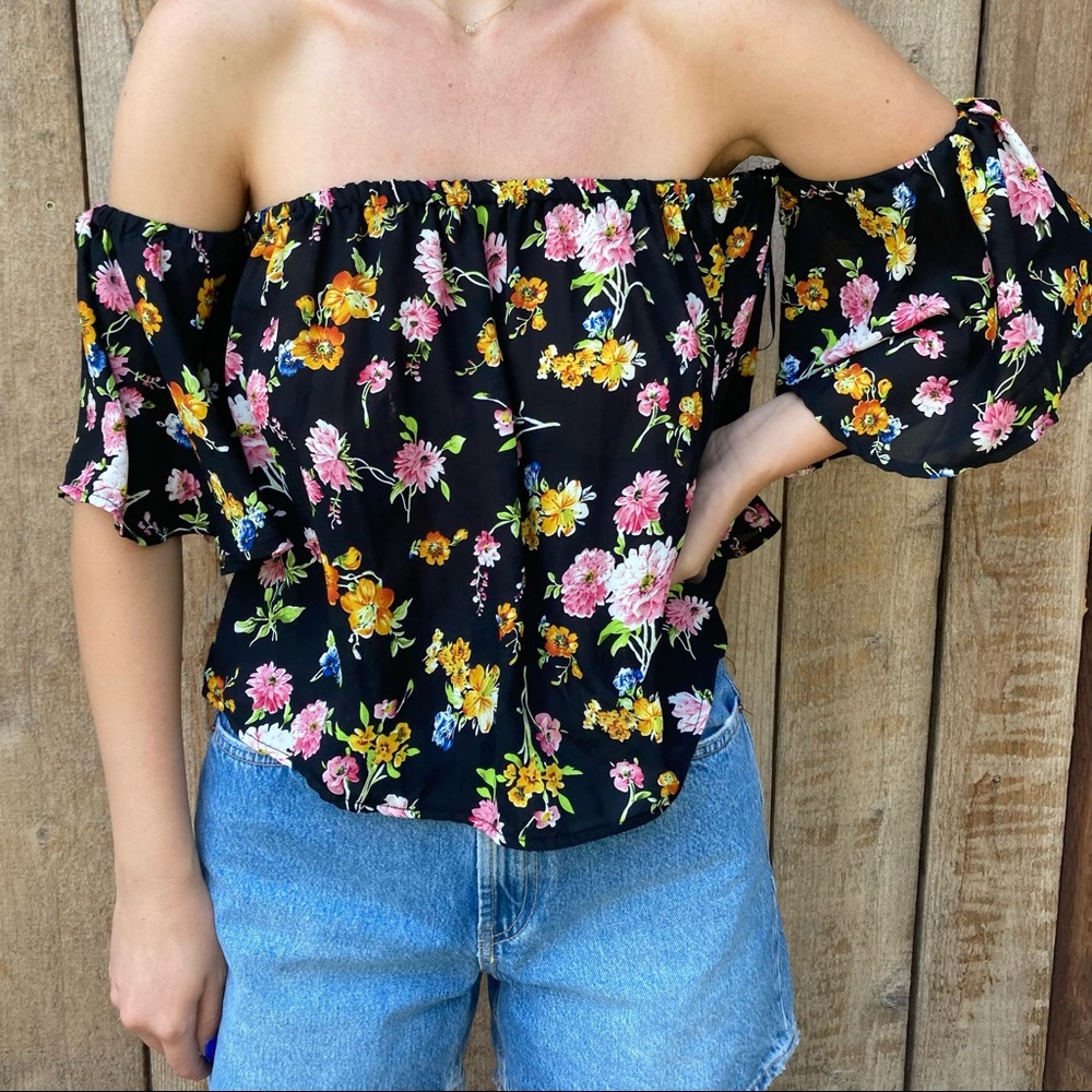 LF Urmoda Off the Shoulder Floral Top Size S
